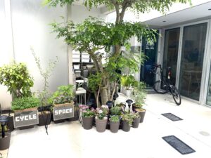 ボンサイクル・カフェ（駐輪スペース）